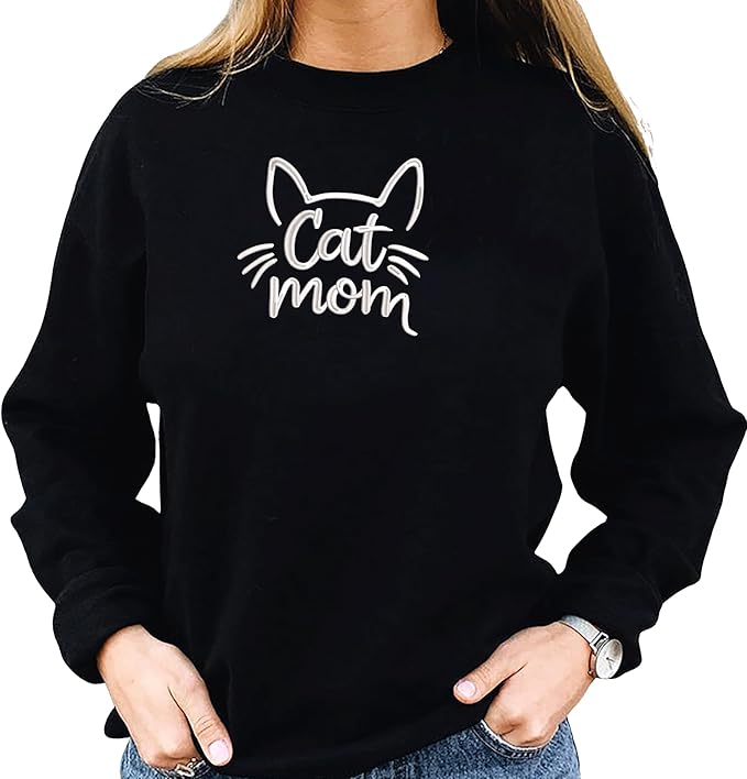 VIOLAVA Custom Cat Embroidered Christmas Sweatshirt – Personalized Pet Name Holiday Crewneck, Festive Gift for Cat Lovers