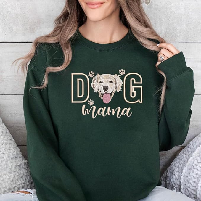 VIOLAVA Custom Cat Embroidered Christmas Sweatshirt – Personalized Pet Name Holiday Crewneck, Festive Gift for Cat Lovers