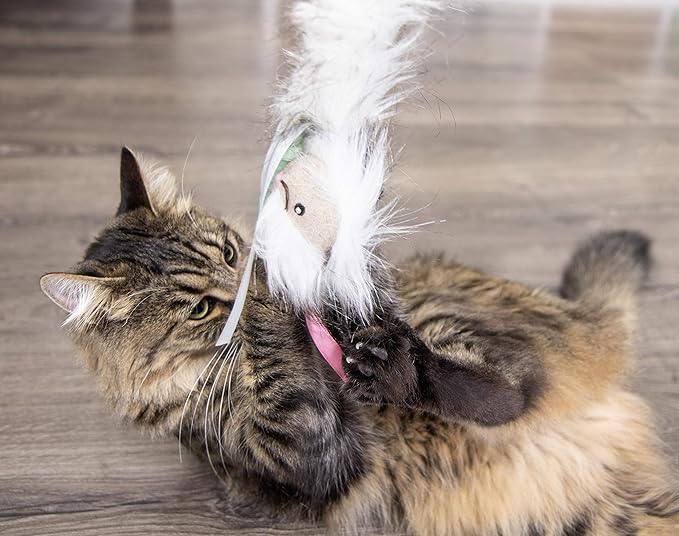 SmartyKat Chitter Critter Squirrel Electronic Sound Plush Kicker Cat Toy, Battery Powered - Gray, One Size