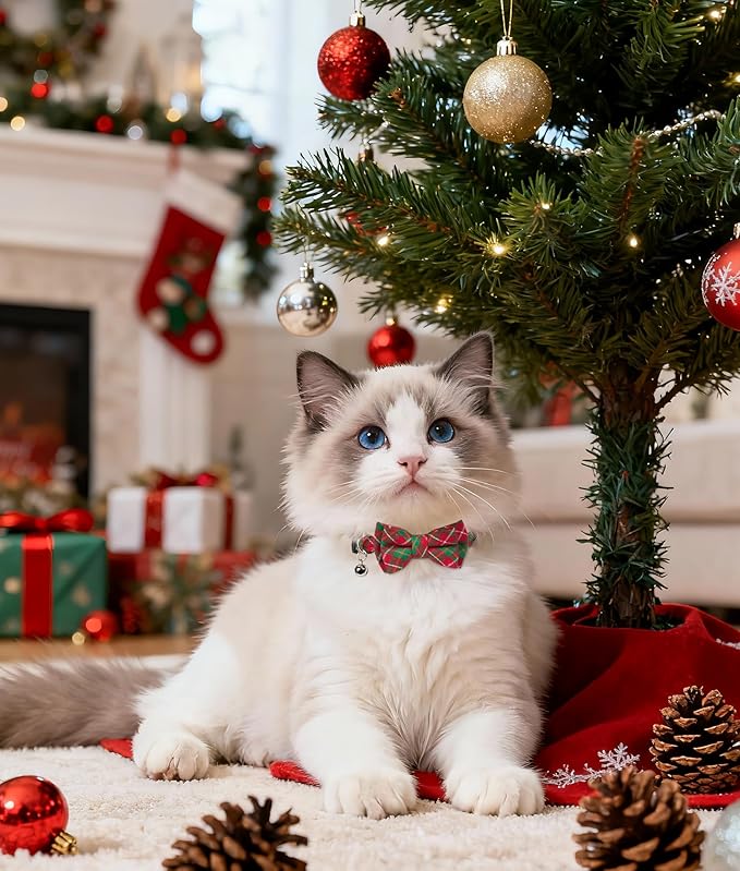 Joytale Upgraded Christmas Cat Collar with Bells, Breakaway Cat Collars with Bow Tie, 1 Pack Girl Boy Safety Plaid Kitten Collars, Red+Green Plaid
