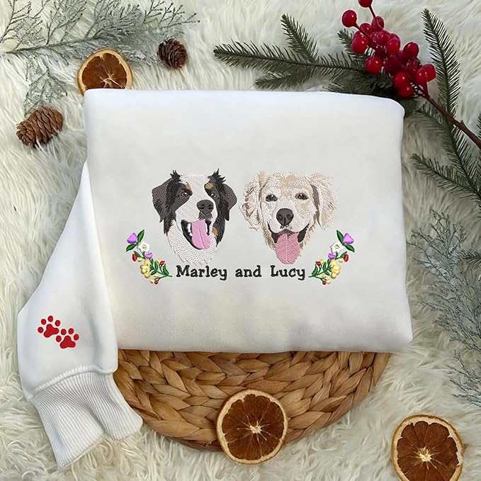 VIOLAVA Custom Cat Embroidered Christmas Sweatshirt – Personalized Pet Name Holiday Crewneck, Festive Gift for Cat Lovers